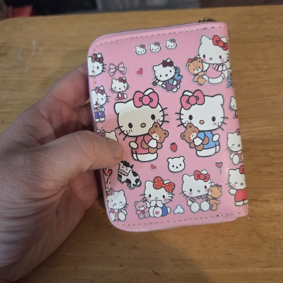 Sanrio Pink Hello Kitty Wallet - Picture 3 of 5